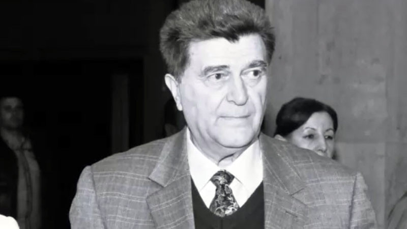 Почина проф. Александър Янчулев - първият демократично избран кмет на София