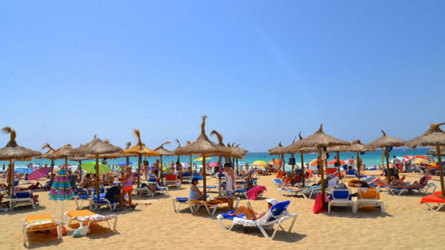 Комисията за защита на потребителите започна масирани проверки в разгара