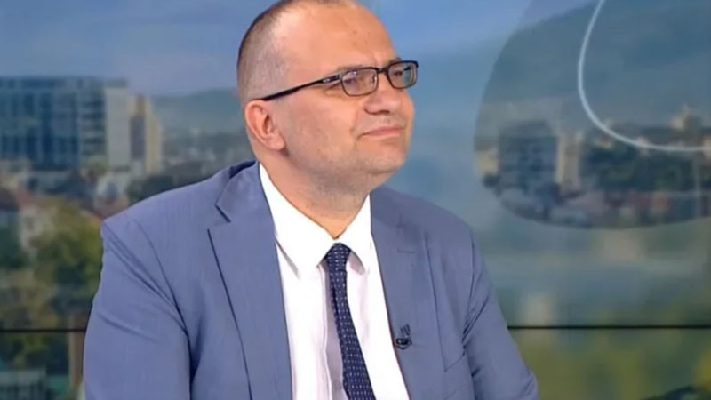 Мартин Димитров: 75 679 души получават едновременно заплати и пенсии в бюджетния сектор