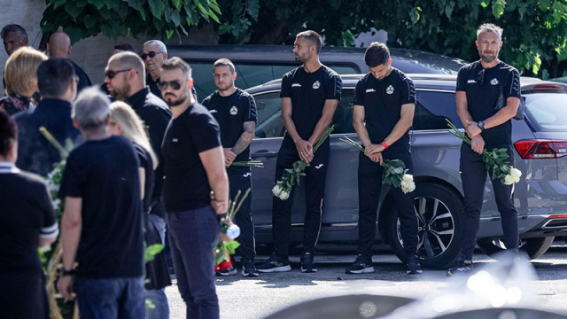 Изпратиха едното загинало дете при катастрофата с камион на Тракия и
