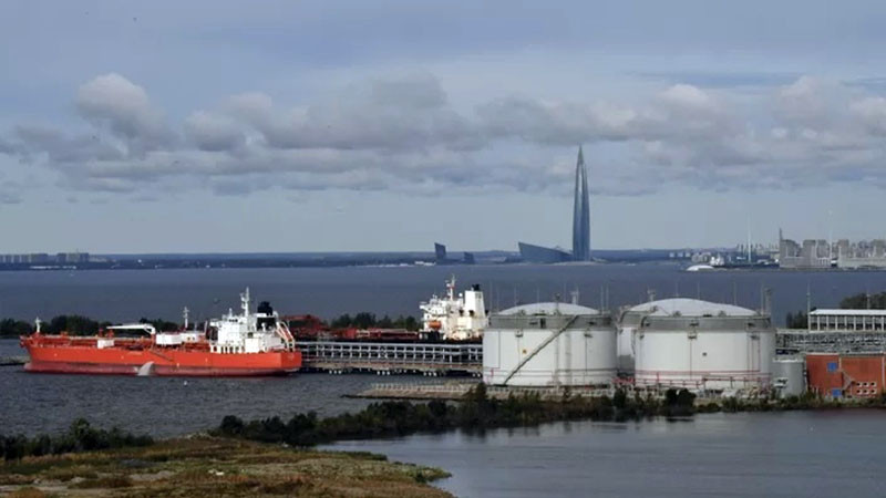 Петролен терминал беше атакуван с дронове в Санкт Петербург