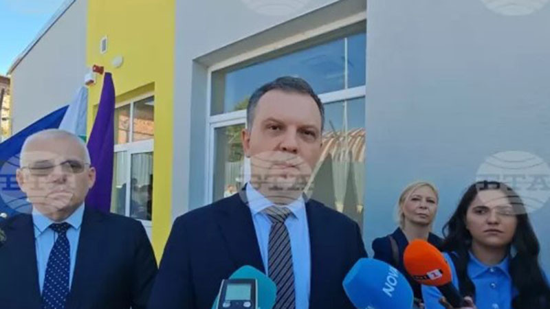 Министър Найденов: Поисках временно отстраняване на и.ф. адм. ръководител на СГП Емилия Русенова