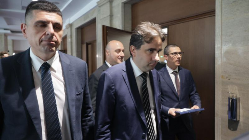 ДБ: Сделката за завода на "Райнметал" у нас виси на косъм