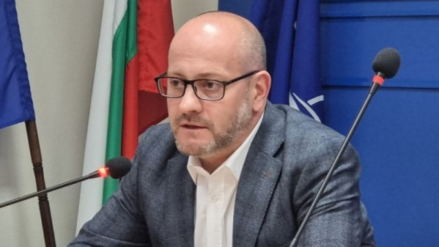 Радан Кънев е новият председател на Демократи за силна България Това