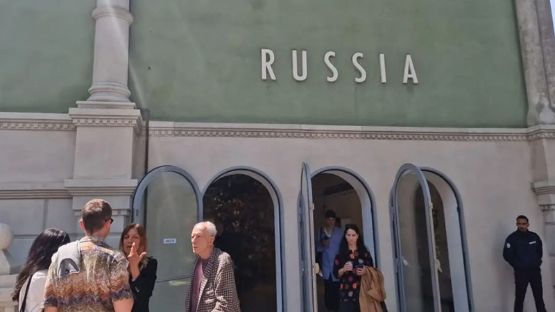 Съкращават парите на Венецианското биенале заради участието на Русия