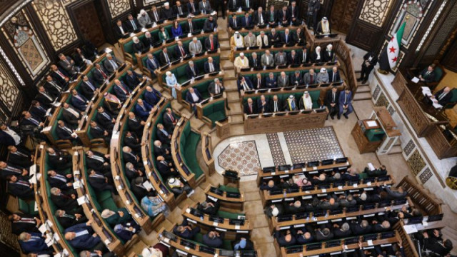Новоизбраният парламент на Сирия проведе първото си заседание след свалянето