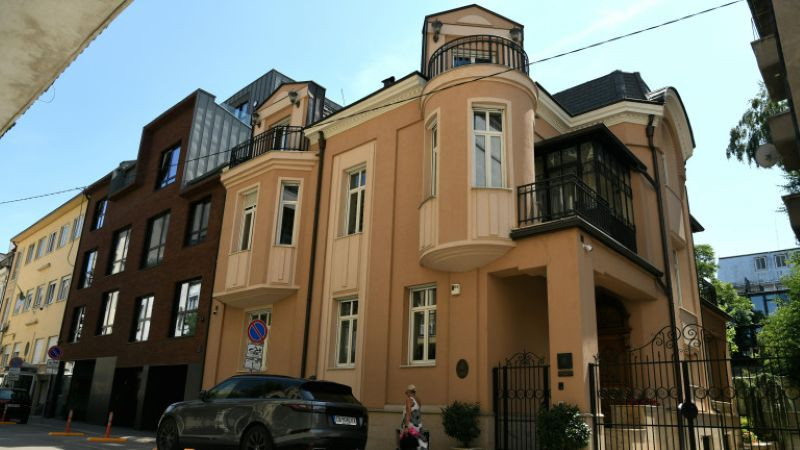 Исландия закри почетното си консулство в София и освободи Цветелина Бориславова