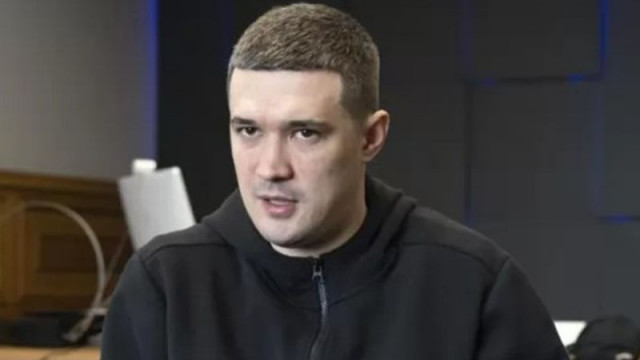 Украинският министър на отбраната Михаил Фeдоров заяви че подава оставка