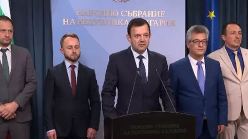 „Прогресивна България“ предлага промени в законите за обществените поръчки и лекарствата​