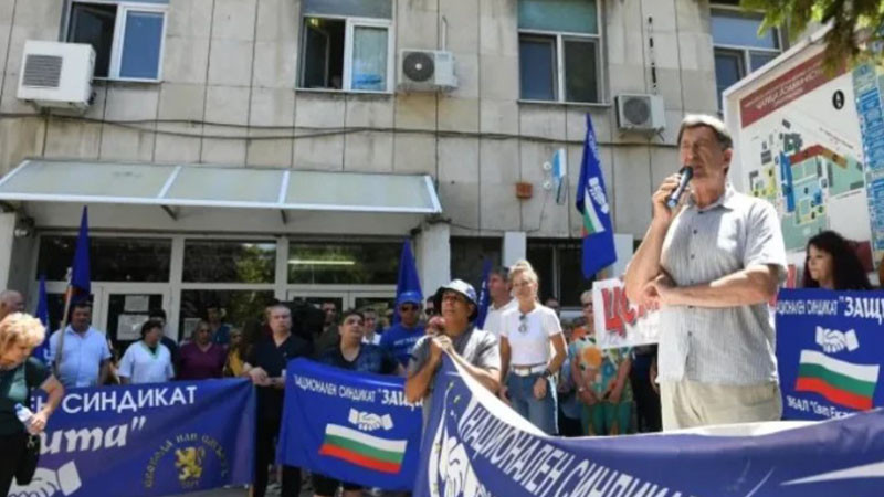 Управляващите са против заплати на медици да се обвързват със средната
