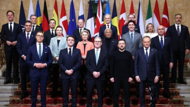 Президентът на Франция Еманюел Макрон и подалият оставка британски премиер