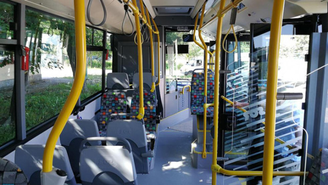 Всички карти за градски транспорт на лица с увреждания и ученици ще важат до края на юни