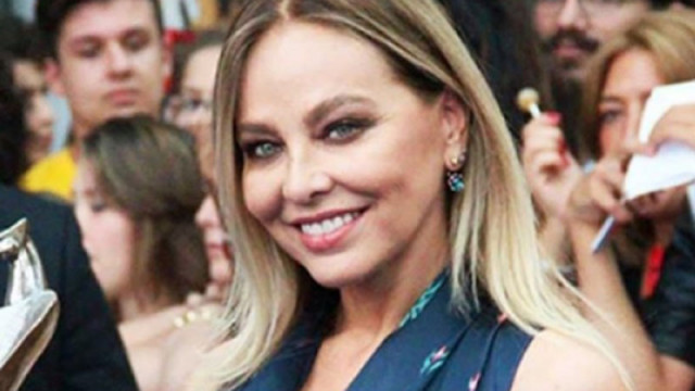 Италианската актриса Орнела Мути и дъщеря ѝ Найке Ривели са