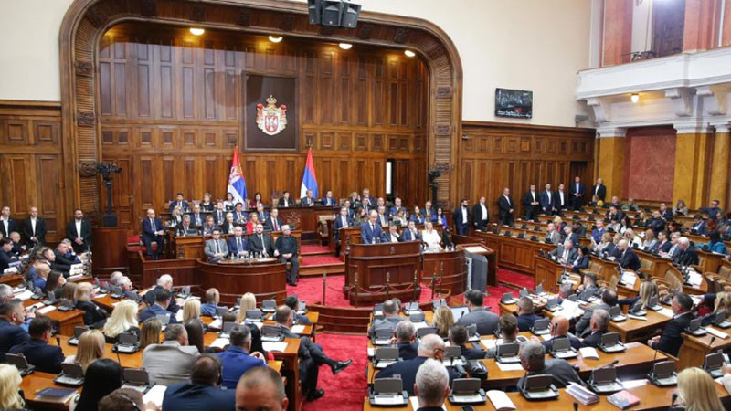 Сръбският парламент започна обсъждането на внесения вот на недоверие към правителството
