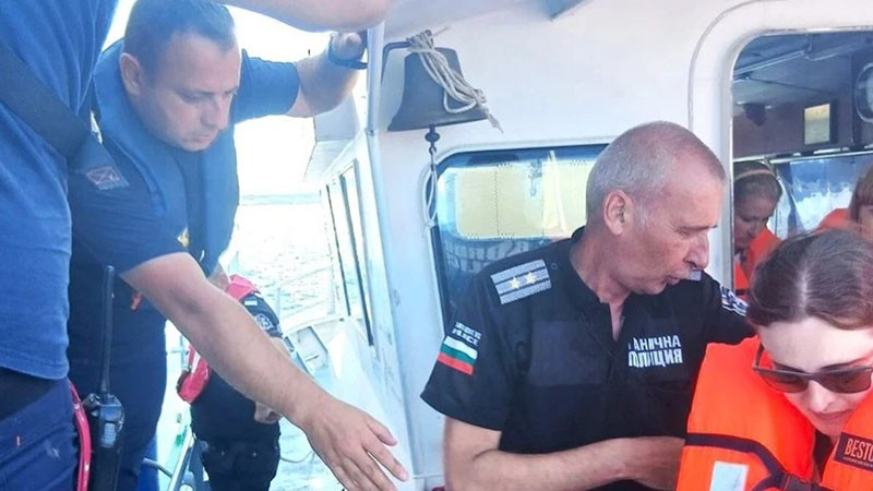 Всички 238 пасажери и екипаж от затъналия в Дунав круизен кораб са евакуирани