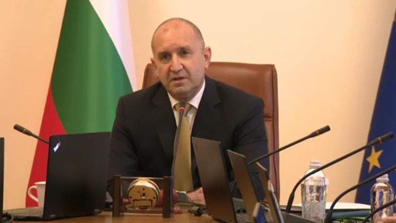 Румен Радев: МВР и службите ще разплетат политическата корупция