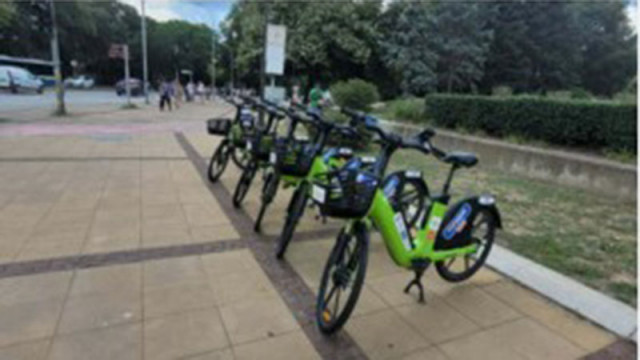 Във Варна следят паркирането на ел. тротинетки чрез GPS и снимки