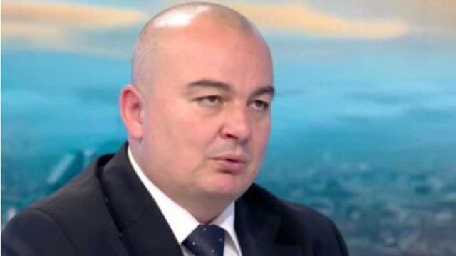 Министър Абровски: От понеделник започват строги проверки и контрол на вноса на плодове и зеленчуци