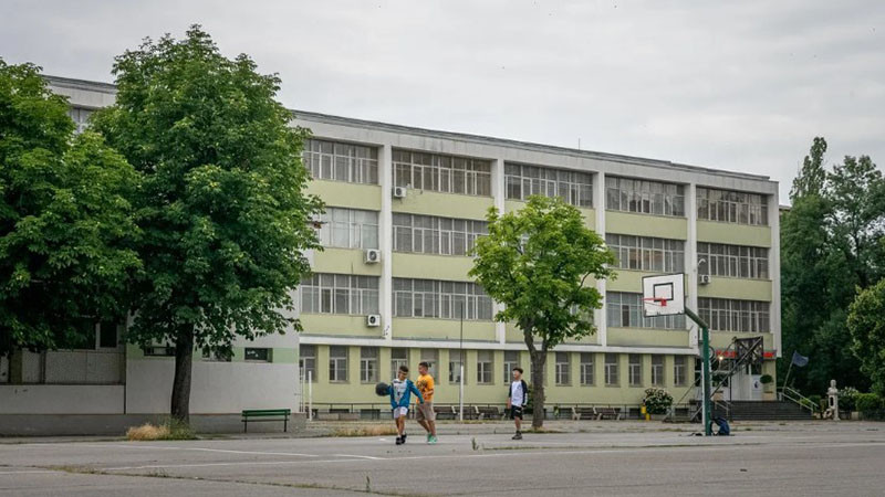 МОН обявява свободните места за четвъртото класиране за прием в 8ми клас