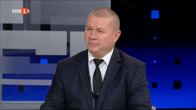 Ген. Шивиков за Радев: Той обърна на 180 градуса позициите си за американските самолети