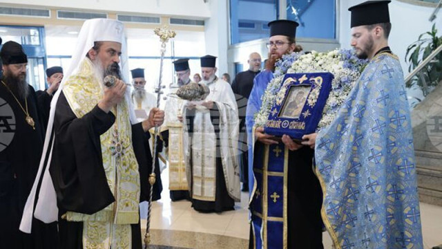 Чудотворната Хавайска икона на Пресвета Богородица пристигна за поклонение в България