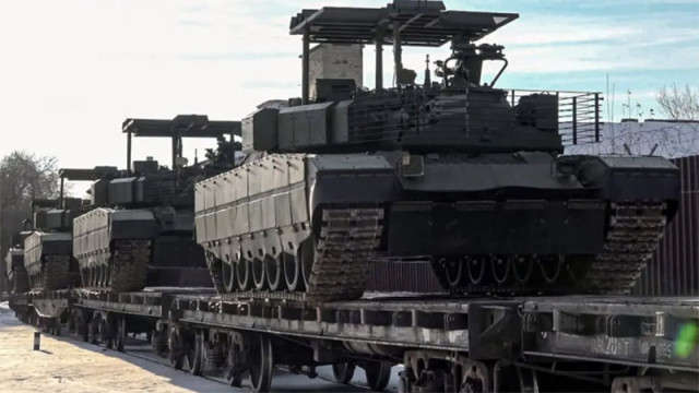 Русия показа най-коравия си танк срещу дронове – новия Т-80БВМ