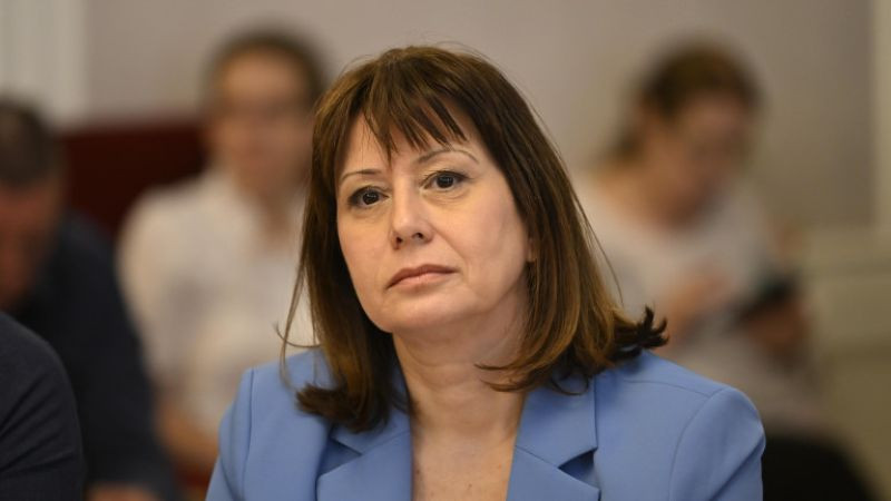 Омбудсманът атакува пред КС "замразяването" на минималната заплата и промените в трудовия стаж