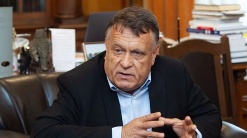 Министърът на образованието продължава да е шеф на НПО - Сдружението на държавните висши училища