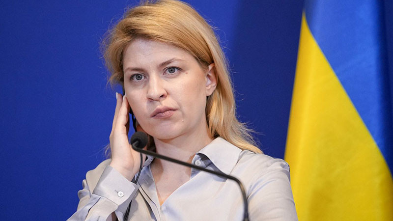 Уволнената от Зеленски посланичка в САЩ е заподозряна в корупция