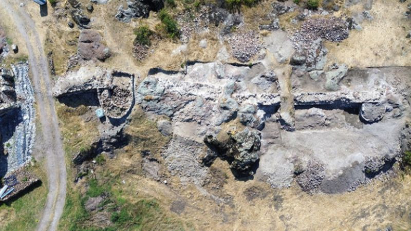 Археолозите разкриха две кули в средновековния град Русокастро