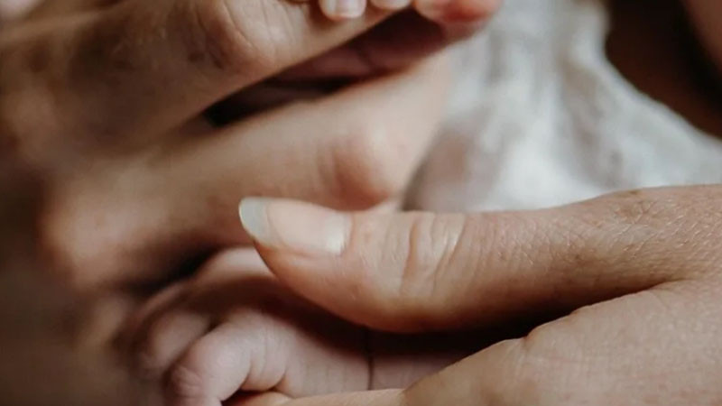 Родители обвиняват столична болница за заразяване на новороденото им бебе с инфекция