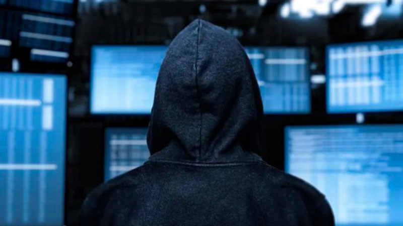 Кибератака във Франция: Откраднаха данните на близо 700 000 души
