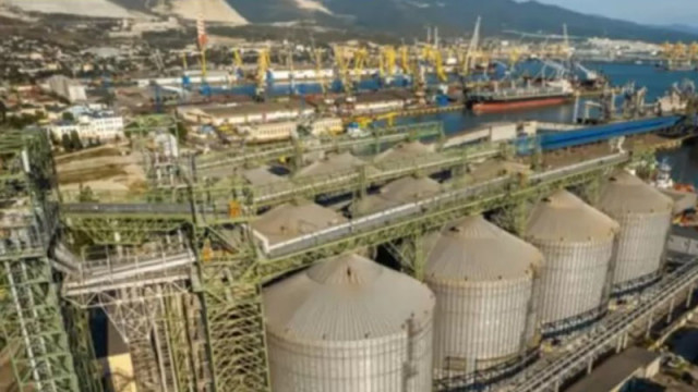 Главен нефтен терминал за износ на петрол от Русия към Черно море спря работа след атака с дрон