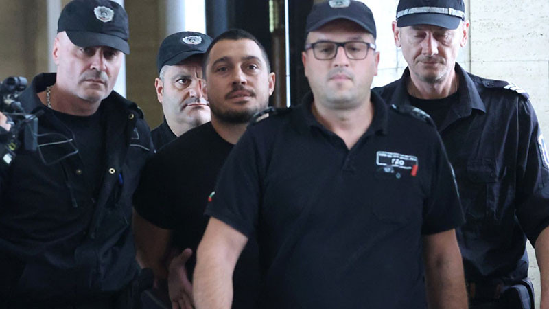 5 вида дрога в колата на дилъра с бебето от София, отрече детето да е използвано за параван
