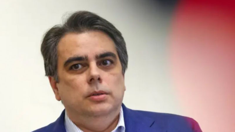 Миролюбецът Асен Василев ни пазел от война пет години