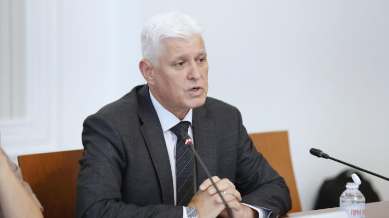 Министър Стоянов успокоява: Изплувалите по Черноморието дронове не са опасни