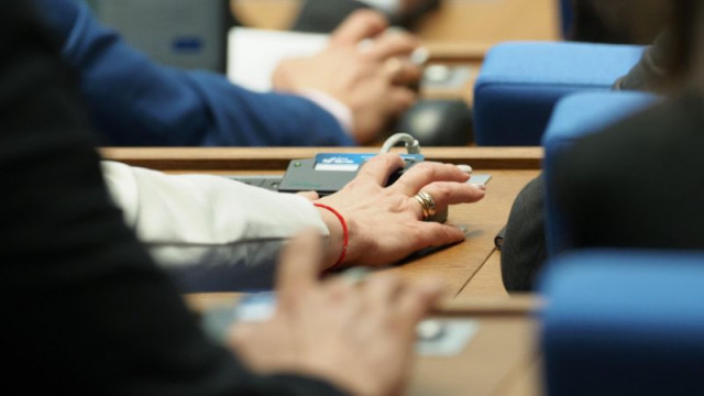 НС ратифицира договора за покупката на миночистачи от Белгия и Нидерландия