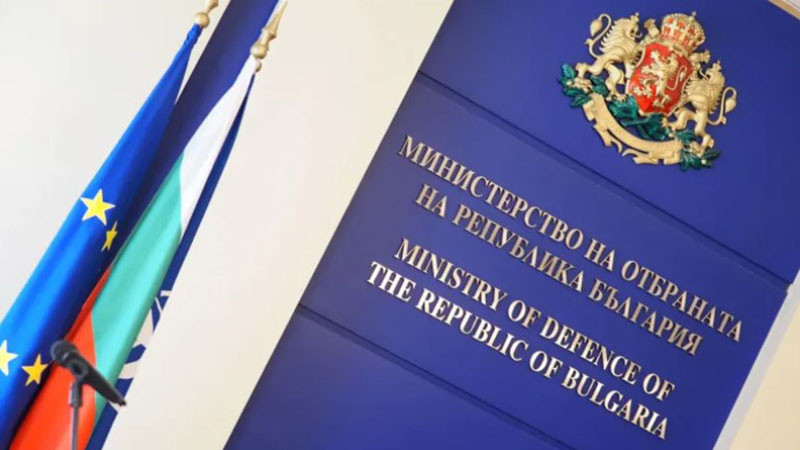 В Министерството на отбраната вече има първи уволнения заради злоупотреби за милиони