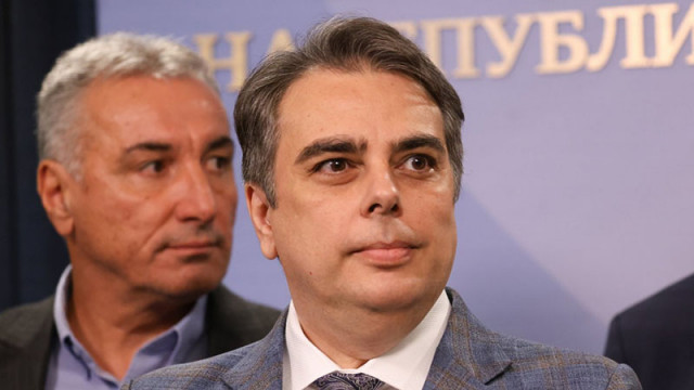 Асен Василев: Националният съвет на ПП ще реши дали подкрепя Гюров за президент