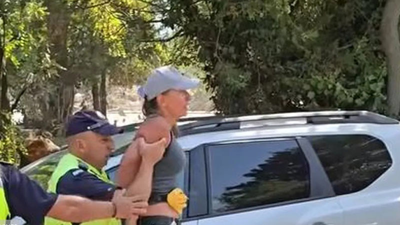 Арестуваха журналистка при посещението на Радев в Струмяни