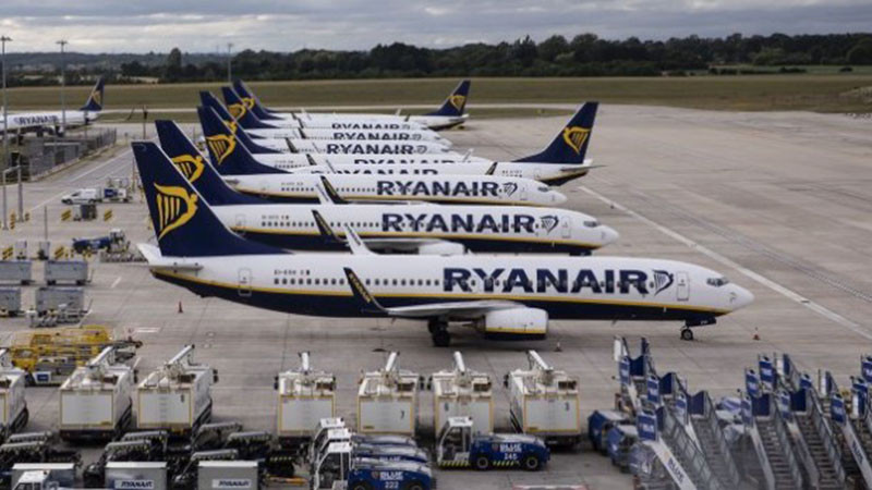 Ryanair съкращава зимните полети заради поскъпването на горивата