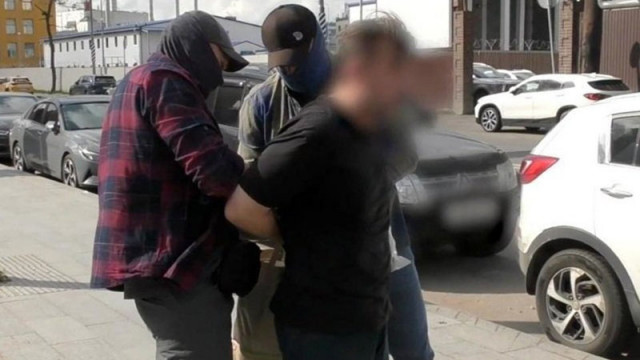 ФСС задържа бивш гард на британското посолство в Москва, подслушвал в полза на Украйна