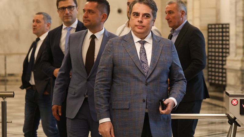 Колко неочаквано: "Продължаваме промяната" единодушно зад Гюров и Кандев