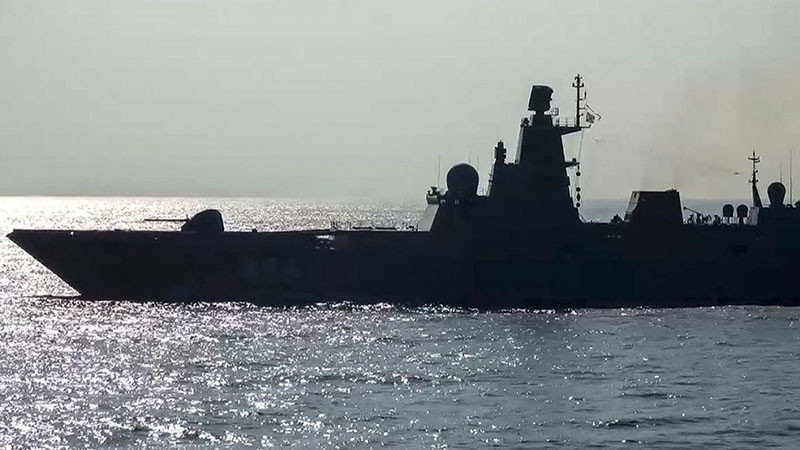 Руска фрегата изстреля сигнални ракети по хеликоптер от НАТО край бреговете на Дания