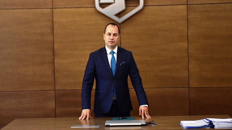 Кметът и зам.-кметовете на Враца карали коли за €170 000, купени за социални услуги