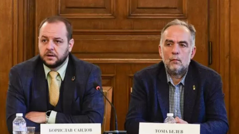 "Зеленият октопод": В последния си ден като министри Сандов и Белев раздали почти милион на НПО