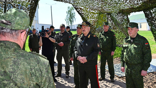 Беларус проведе военни учения с дронове край границата с ЕС