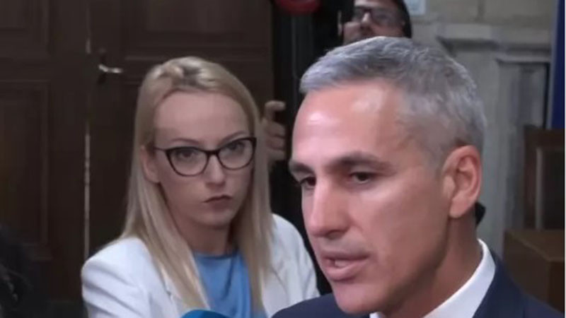 Гюров и Кандев се регистрираха за изборите: Нужен е независим президент, на когото могат да разчитат