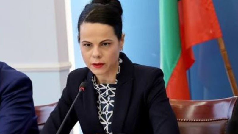 Министър Ивкова: 190 млн. евро бяха разплатени по ПВУ