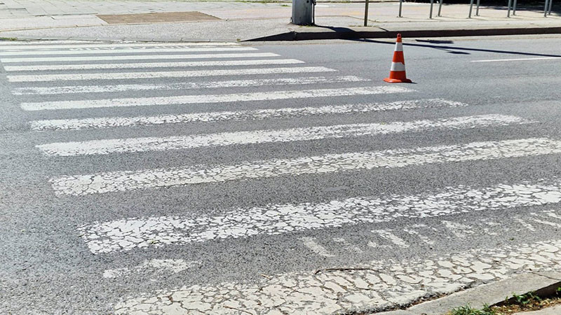 Лек автомобил блъсна жена и 12-годишния й син на пешеходна пътека в Русе